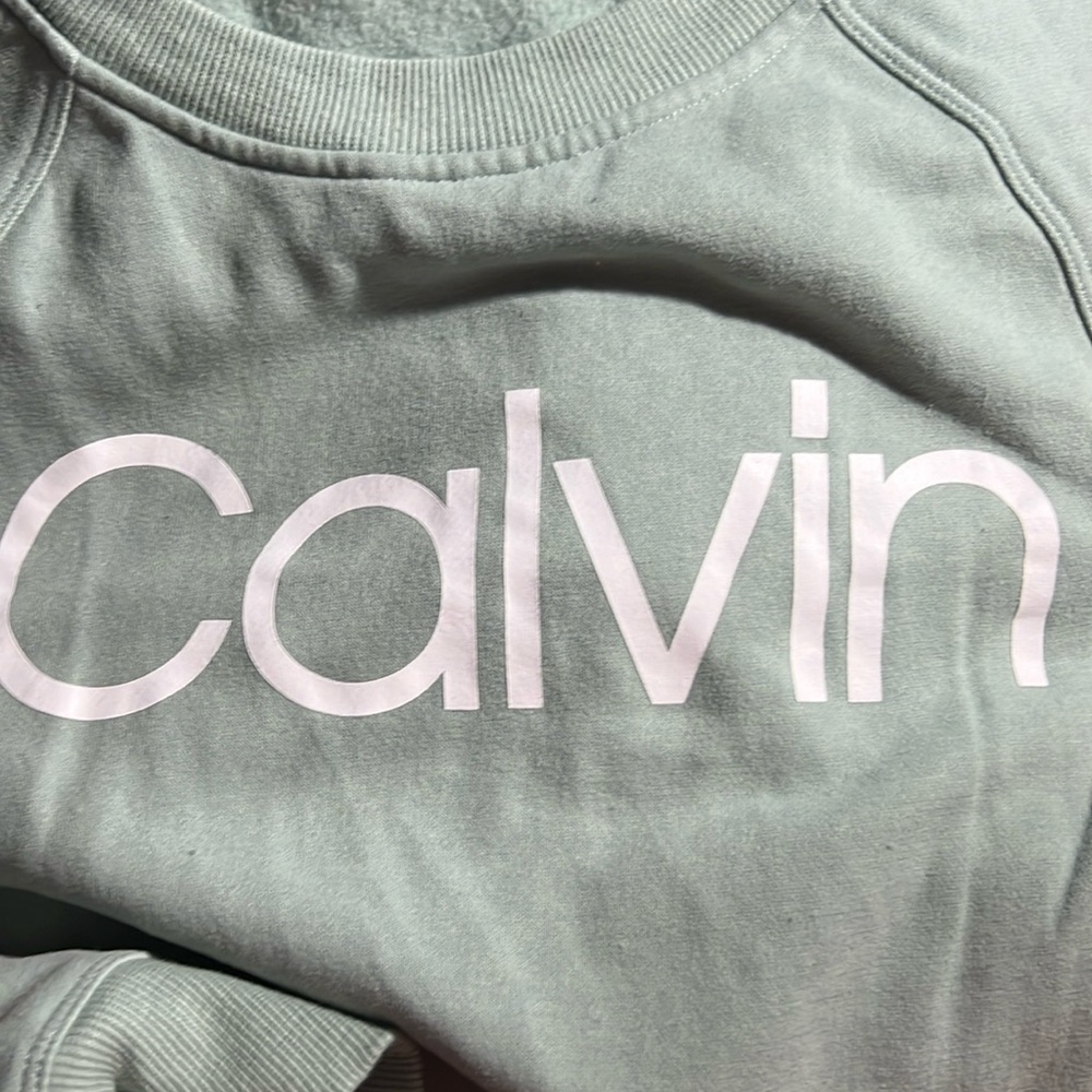 Calvin Klein performance cropped long sleeve shirt